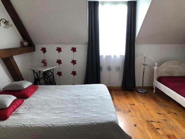 Les Trois Cornets Hotel Saint-Ouen-des-Champs Kültér fotó